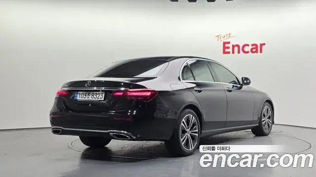 Mercedes-Benz E-Class 2021 — Фото 2/20