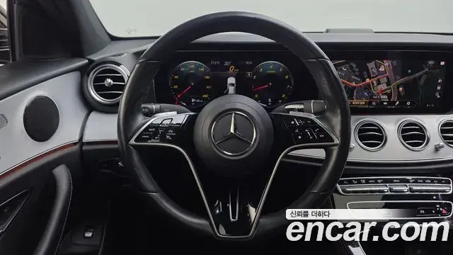 Mercedes-Benz E-Class 2021 — Фото 13/20