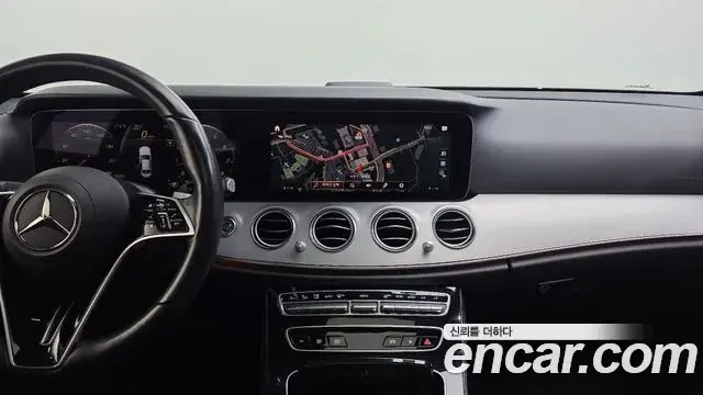 Mercedes-Benz E-Class 2021 — Фото 14/20