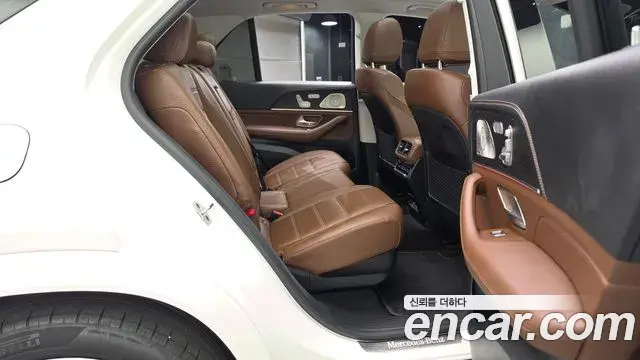 Mercedes-Benz GLE-Class 2025 — Фото 12/20
