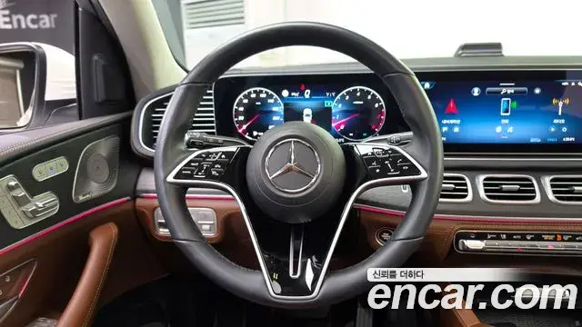 Mercedes-Benz GLE-Class 2025 — Фото 13/20