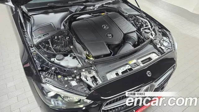 Mercedes-Benz C-Class 2026 — Photo 6/20