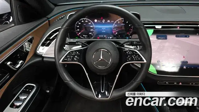 Mercedes-Benz E-Class 2025 — Фото 13/20