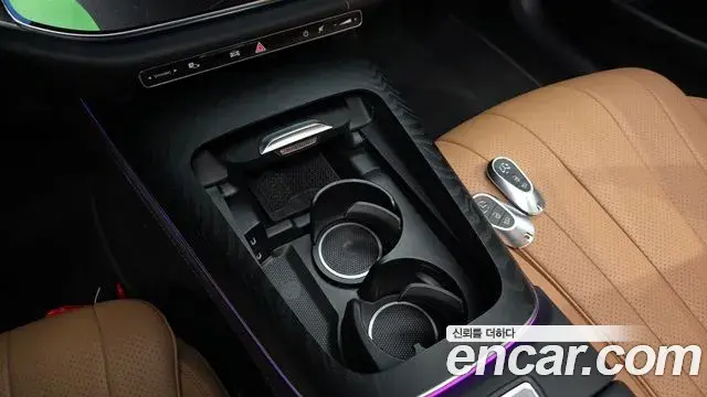 Mercedes-Benz E-Class 2025 — Фото 18/20