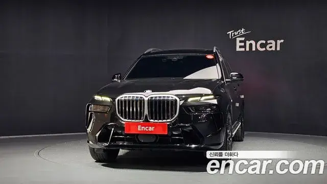 BMW X7 2024 — Фото 2/20