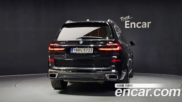 BMW X7 2024 — Фото 3/20