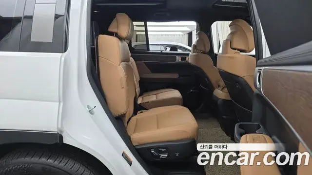 Hyundai Santa Fe 2023 — Фото 12/20
