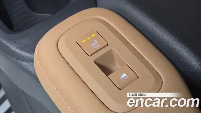 Hyundai Santa Fe 2023 — Фото 19/20