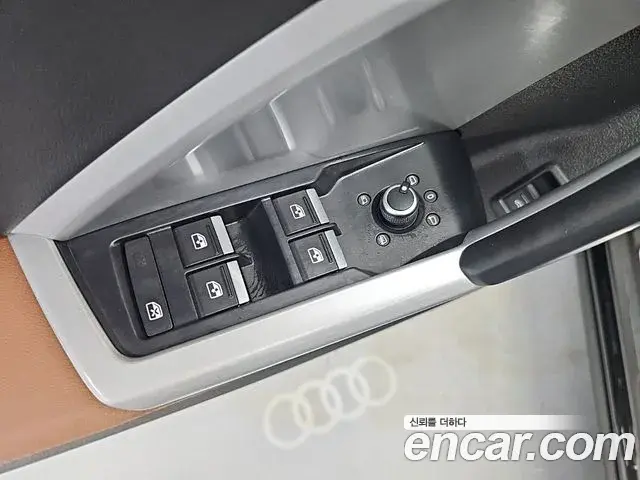 Audi Q3 2023 — Фото 16/19