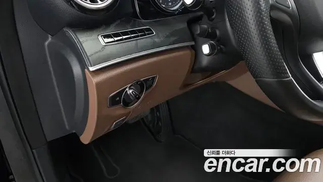 Mercedes-Benz E-Class 2018 — Фото 14/20