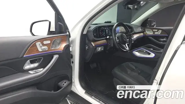 Mercedes-Benz GLE-Class 2021 — Фото 10/20