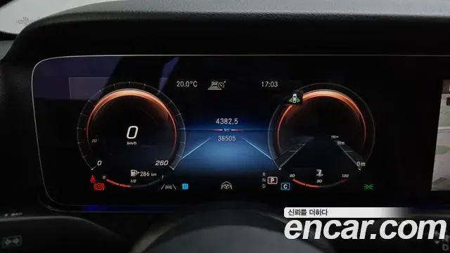 Mercedes-Benz E-Class 2023 — Фото 8/20