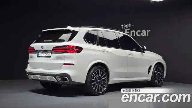 BMW X5 2023 — Фото 2/20