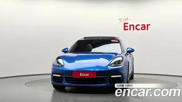 Porsche Panamera 2018 — Фото 3/20
