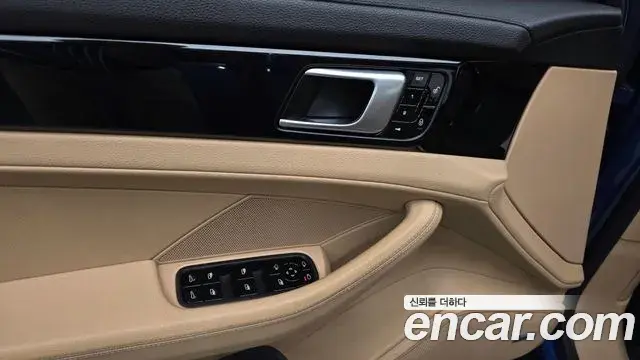 Porsche Panamera 2018 — Фото 18/20
