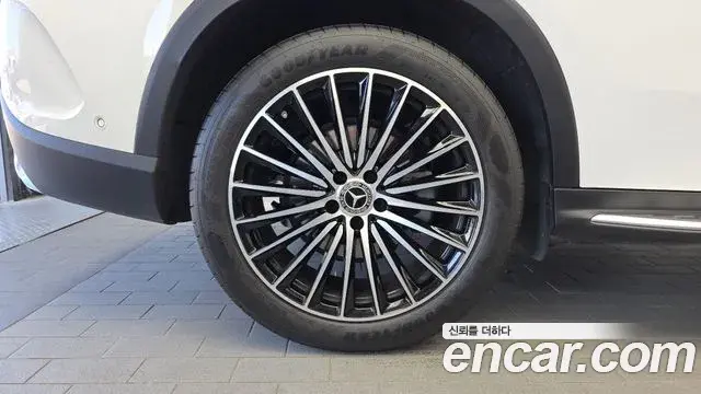 Mercedes-Benz GLC-Class 2025 — Фото 5/20