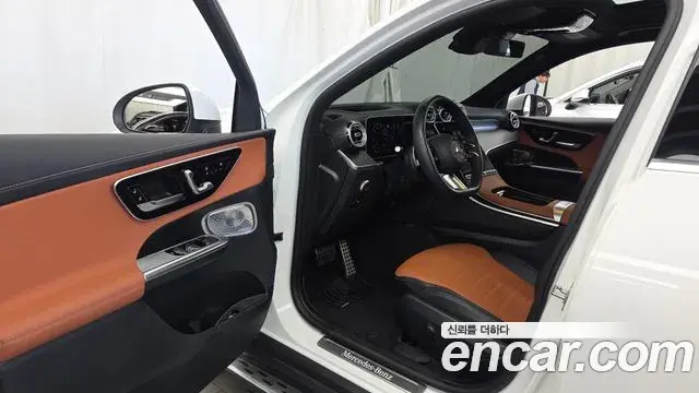 Mercedes-Benz GLC-Class 2025 — Фото 10/20