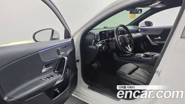 Mercedes-Benz A-Class 2021 — Фото 10/20