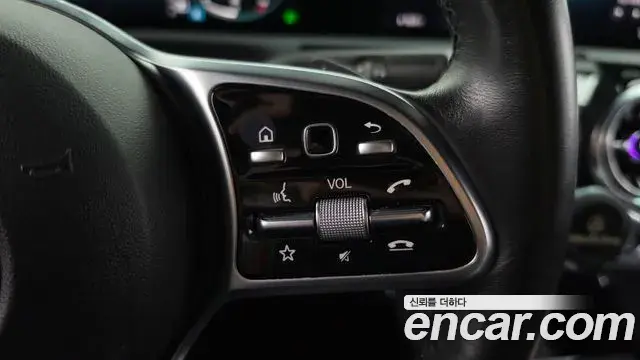 Mercedes-Benz A-Class 2021 — Фото 17/20