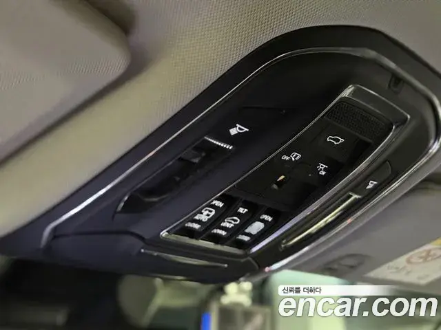 Jeep Grand Cherokee 2022 — Фото 19/20