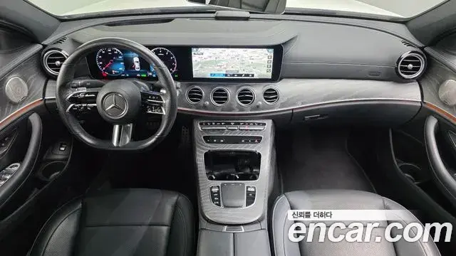 Mercedes-Benz E-Class 2021 — Фото 7/20