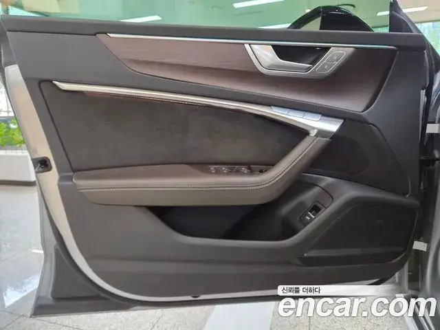 Audi A7 2023 — Şəkil 12/20