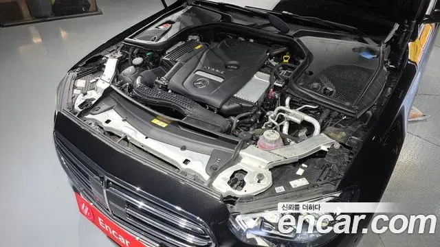 Mercedes-Benz E-Class 2021 — Фото 6/20