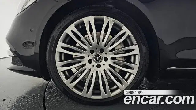 Mercedes-Benz S-Class 2019 — Photo 5/20
