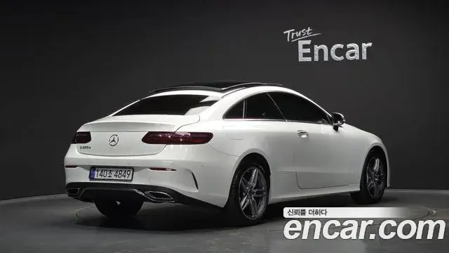 Mercedes-Benz E-Class 2018 — Фото 2/20
