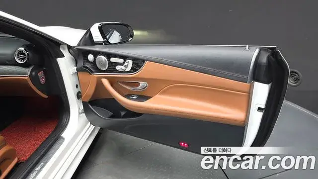 Mercedes-Benz E-Class 2018 — Фото 18/20