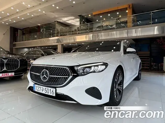 Mercedes-Benz E-Class 2025 — Photo 20/20