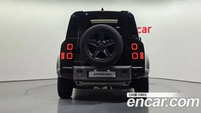 Land Rover Defender 2025 — Фото 6/20