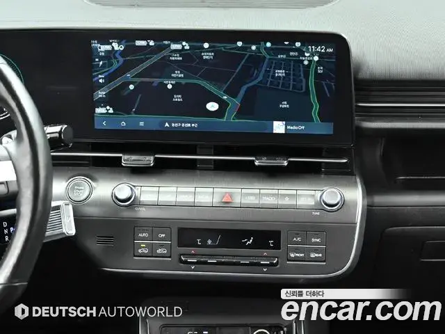Hyundai Kona 2023 — Фото 8/20