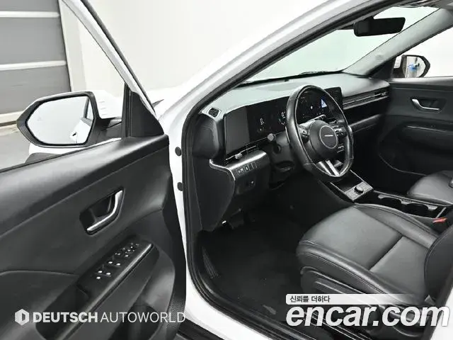 Hyundai Kona 2023 — Фото 14/20