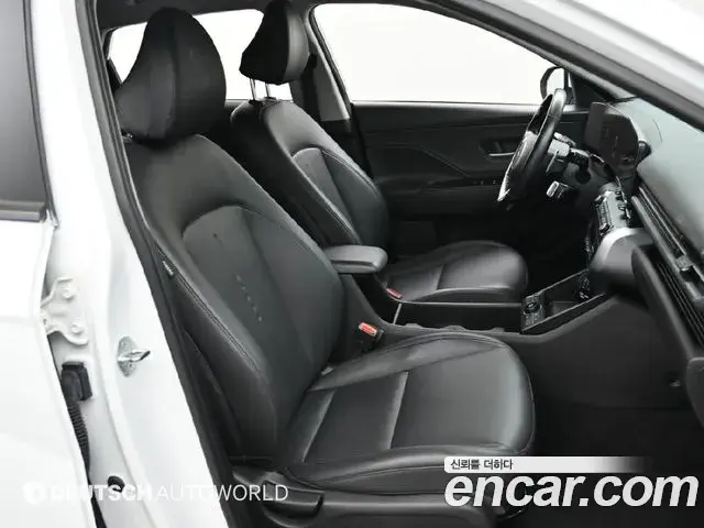 Hyundai Kona 2023 — Фото 15/20
