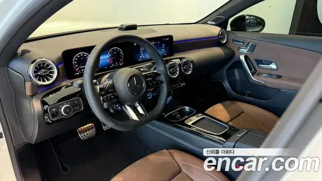 Mercedes-Benz A-Class 2026 — Фото 11/20