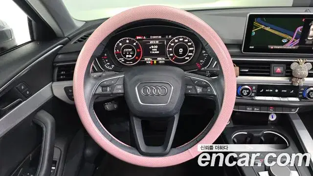 Audi A4 2018 — Фото 13/20
