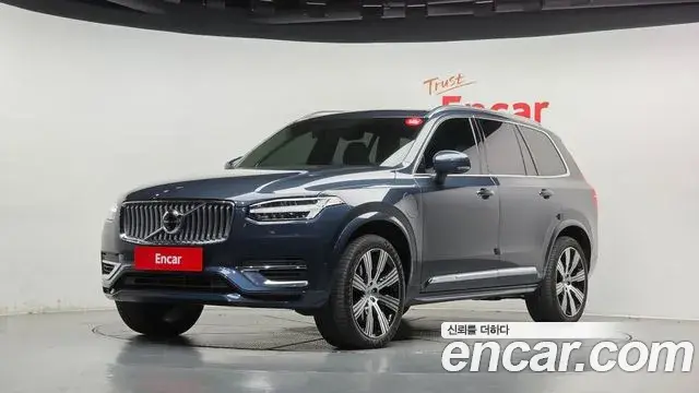 Volvo XC90 2022 — Фото 1/20