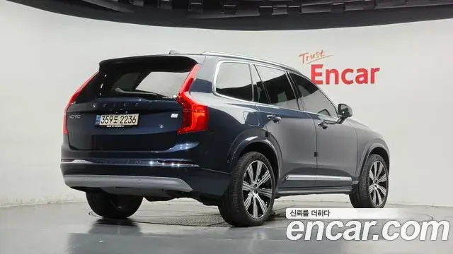 Volvo XC90 2022 — Фото 2/20