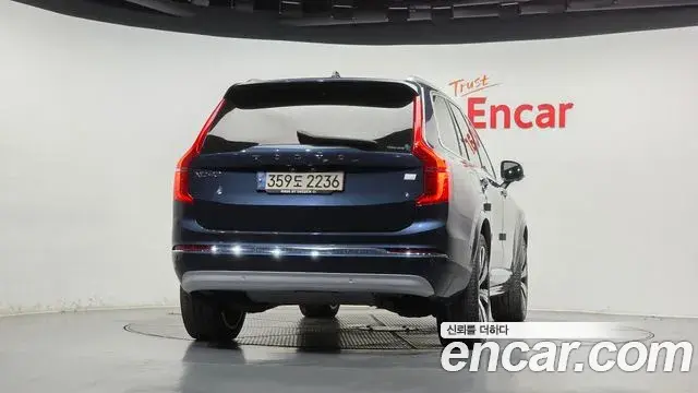 Volvo XC90 2022 — Фото 4/20