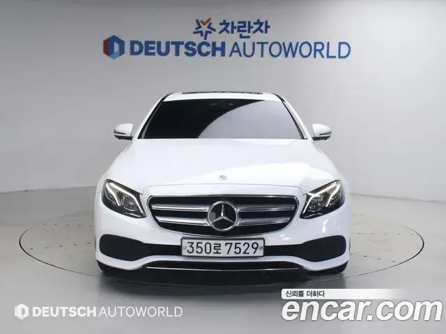 Mercedes-Benz E-Class 2020 — Фото 2/20