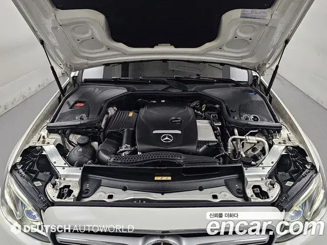 Mercedes-Benz E-Class 2020 — Фото 5/20