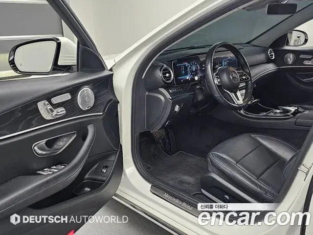 Mercedes-Benz E-Class 2020 — Фото 10/20