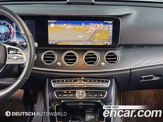 Mercedes-Benz E-Class 2020 — Фото 13/20