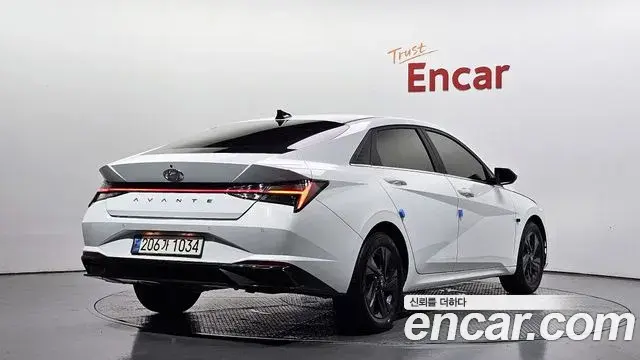 Hyundai Avante 2022 — Фото 2/20