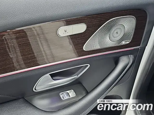 Mercedes-Benz GLE-Class 2026 — Фото 13/20