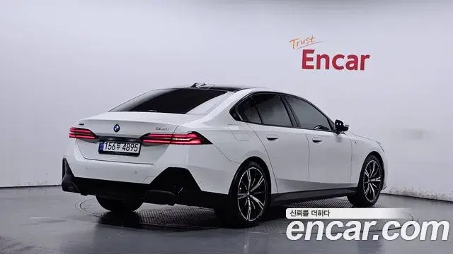 BMW 5 Series 2025 — Şəkil 1/20