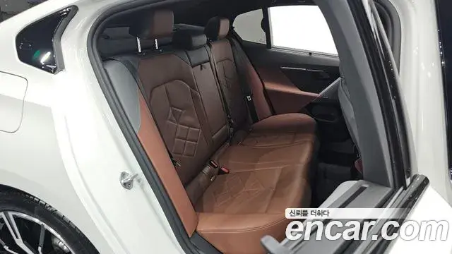 BMW 5 Series 2025 — Şəkil 11/20