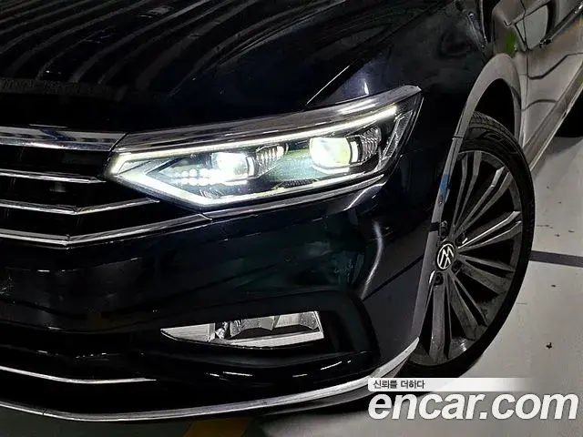 Volkswagen Passat GT 2022 — Фото 13/20