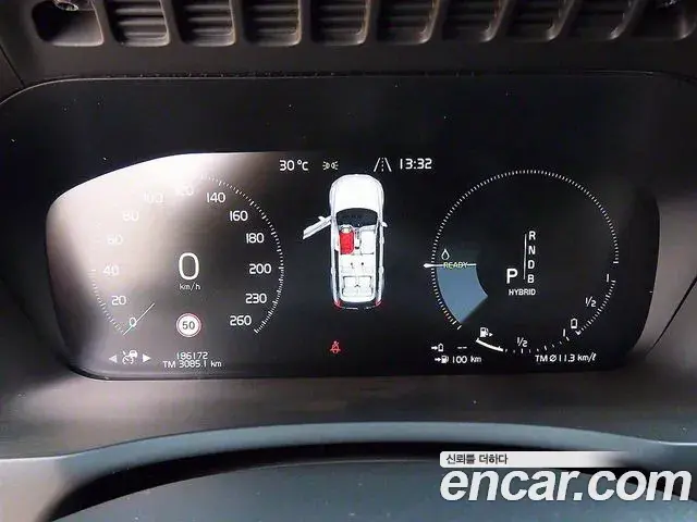 Volvo XC90 2018 — ფოტო 9/20